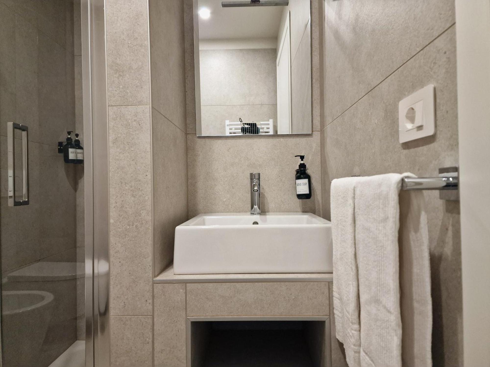 B&B Residenza Cavour Como Zewnętrze zdjęcie